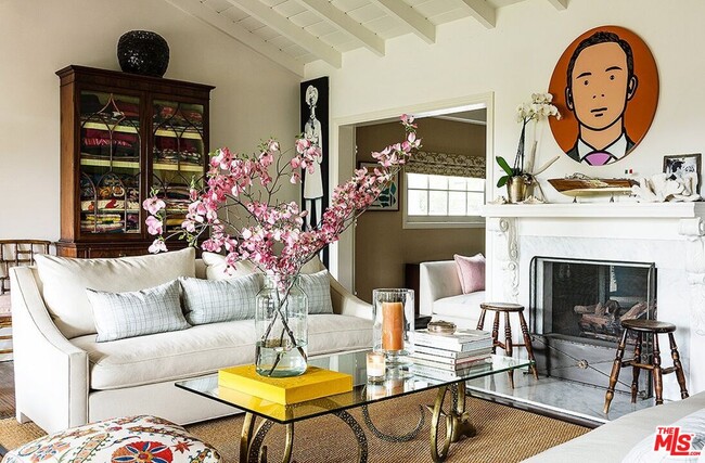 Photo - 8050 Mulholland Dr