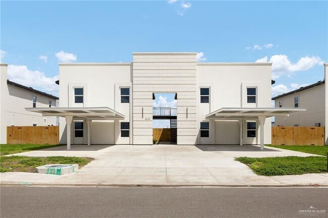 Building Photo - 15 Larkspur Ave Unit 1