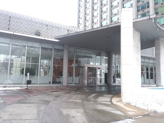 Building Photo - 3600 N Lake Shore Dr Unit 309