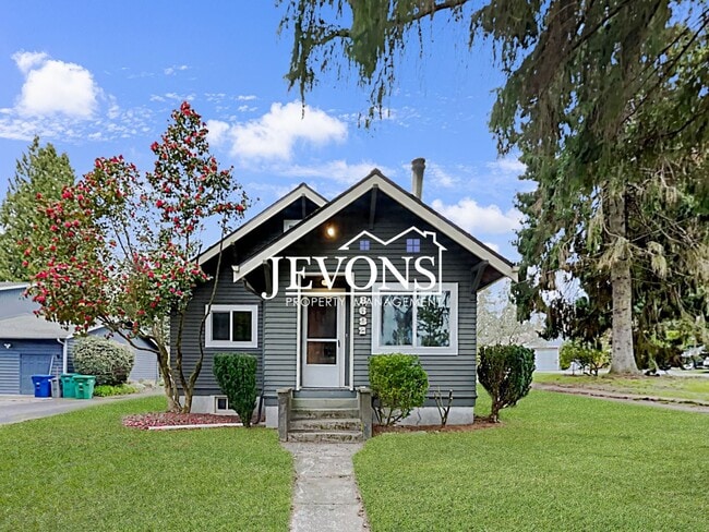 Building Photo - Jevons Property Management Presents 3 Bedrooms, 2.5 Bathrooms Two-Story Single-Family Home in New...