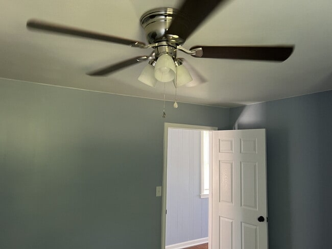 Photo - Charming 2 Bedroom Cottage Near King Mill ...