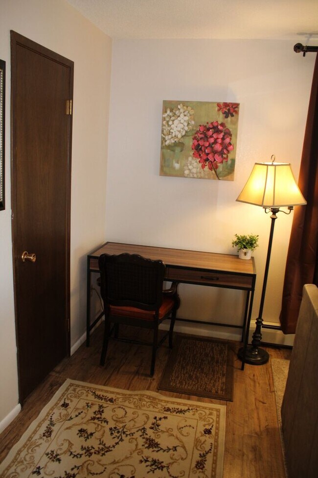 Photo - Furnished Month to Month Corporate Short T... Apartamento Unidad 8