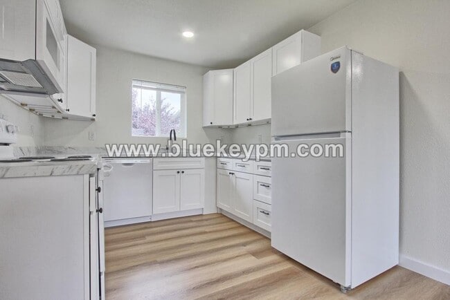 Photo - 2 Bed, 1 Bath Duplex Unit on Main Street in Washougal
