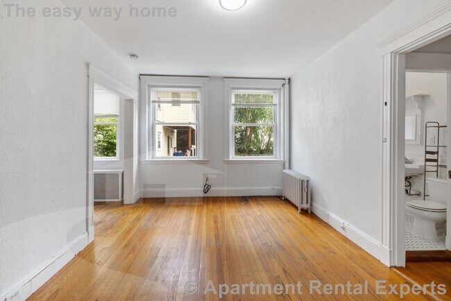 Photo - 170 Maple St Unidad #110