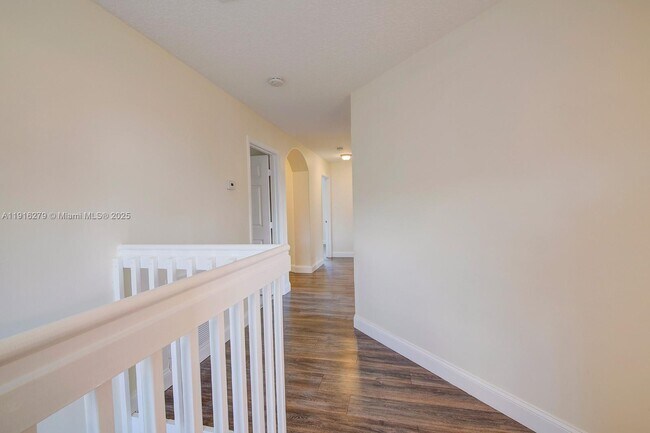 Photo - 15711 SW 53rd Ct