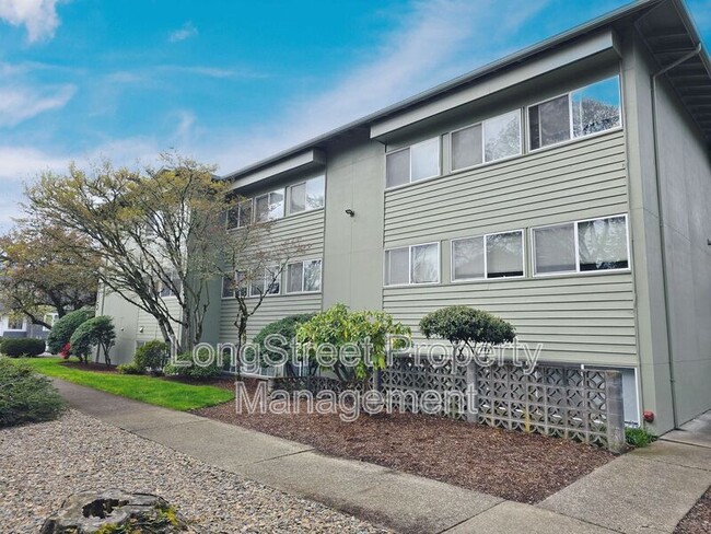 Building Photo - 915 SW Adams Ave Unit 4 Rental