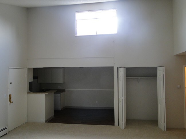 Kitchen / Living Room