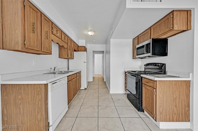 Building Photo - 4474 Buena Vista Dr