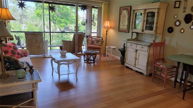 Photo - 2155 Wood St Unit B17