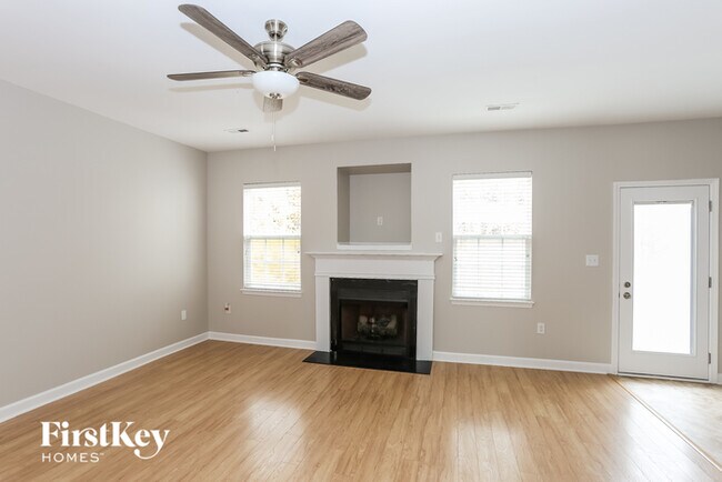 Photo - 1440 Bottle Brush Ln