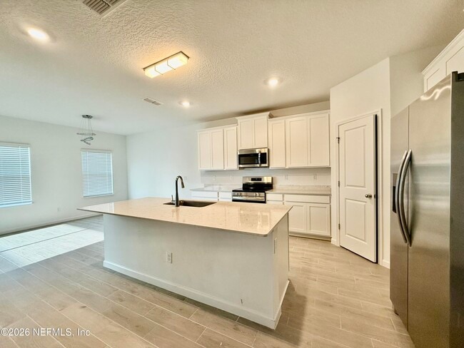 Photo - 4033 Haydon Burns Pl