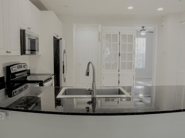 Photo - 124 Jesup Ln