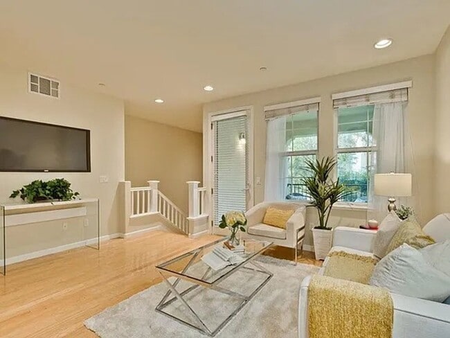 Photo - SAN JOSE-beautiful  townhome with tandem t...