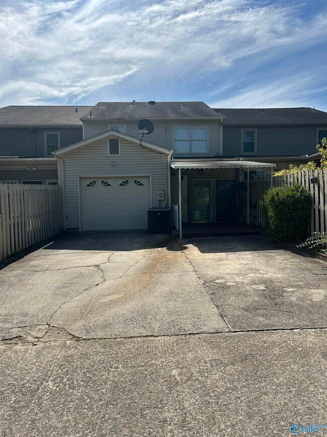 Photo - 1532 River Bend Pl SE