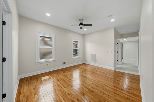 136-138-138 Elm St