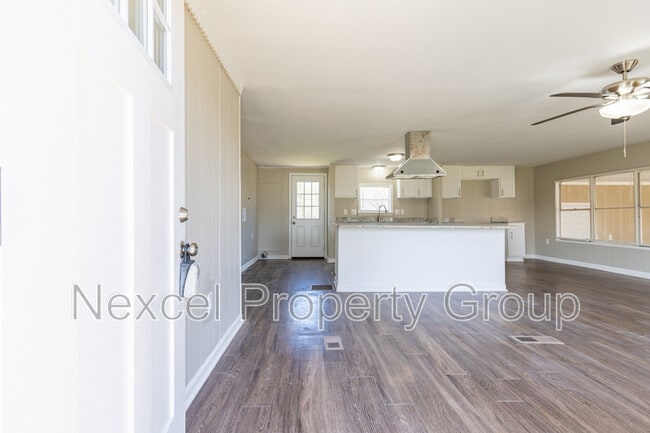 Photo - 7449 Malone Rd