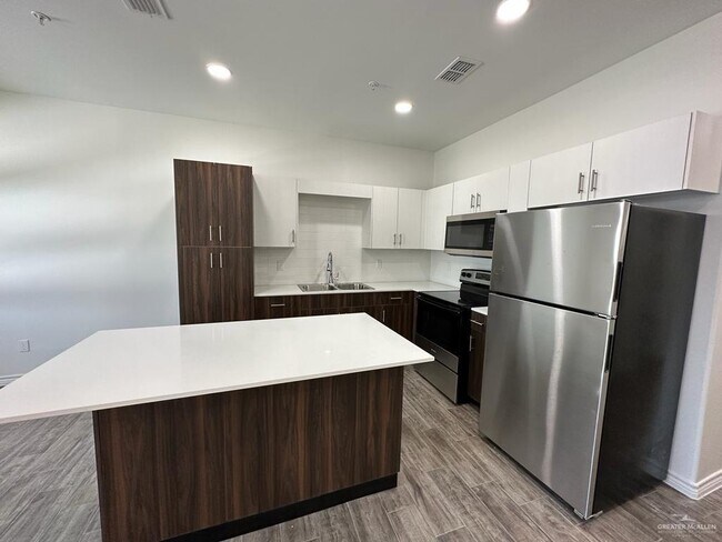 Photo - 6 Sylvia Handy Dr Unidad B2