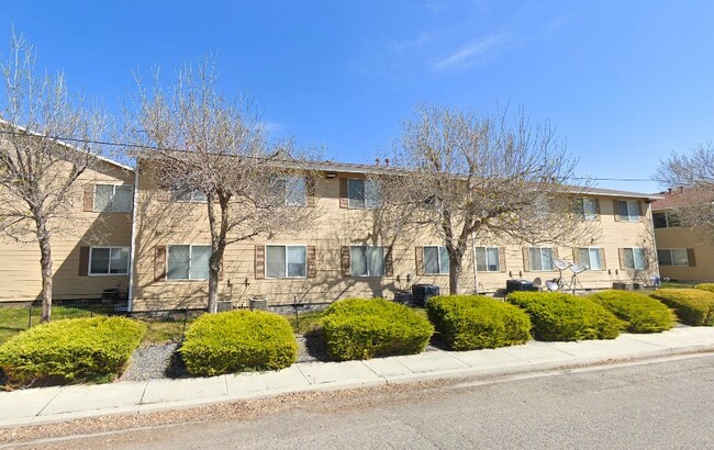 Photo - 150 Bowean St