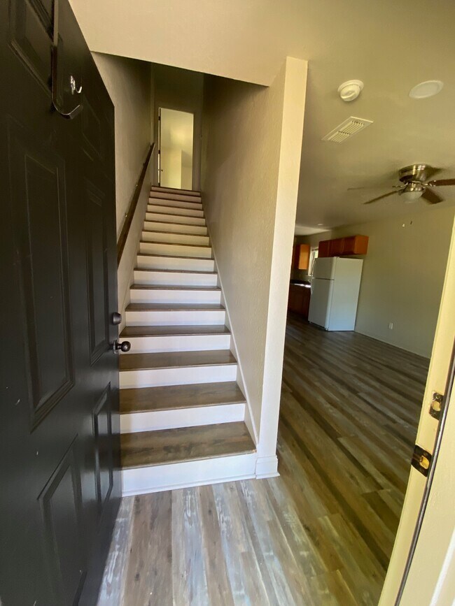 Photo - 674 2nd St NW