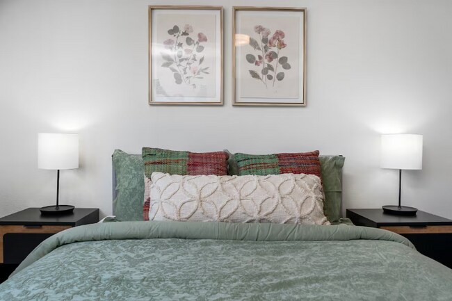 Photo - 1430 3rd Ave E Unidad 4