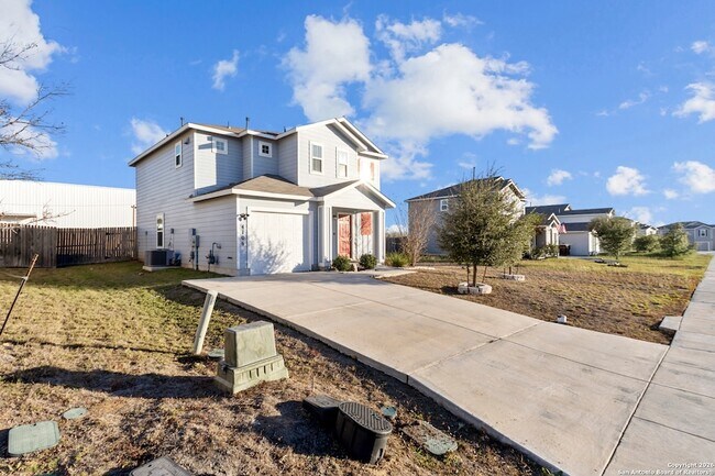 Photo - 4106 Winterfell Pass