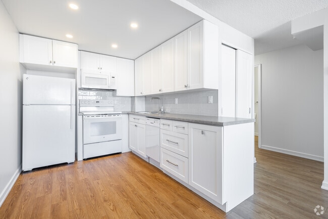 1BR, 1BA - Kitchen - Concorde Apartments