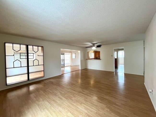 Photo - Mililani Town: 4 bed, 2.5 bath House with Den and Large Patio