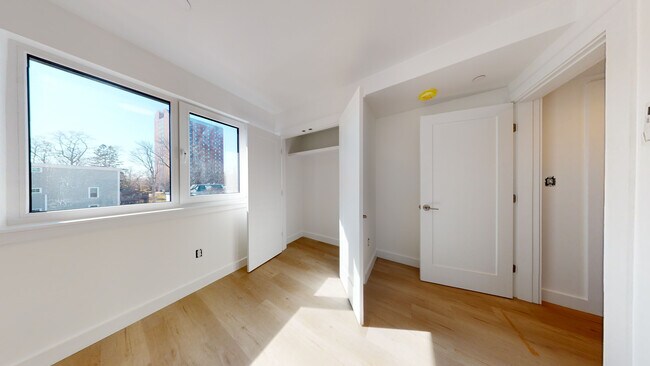 Photo - 2840 Washington St Unit 2