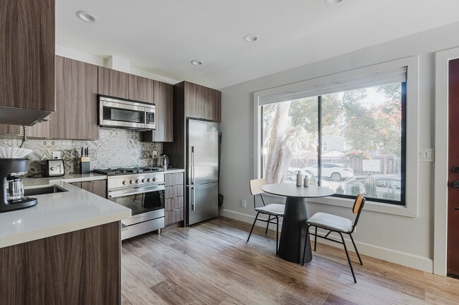 Photo - 715 Everett Ave Unit FL2-ID1764