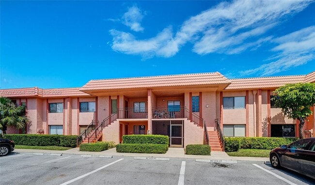 Building Photo - 231 Lakeview Dr Unit 103