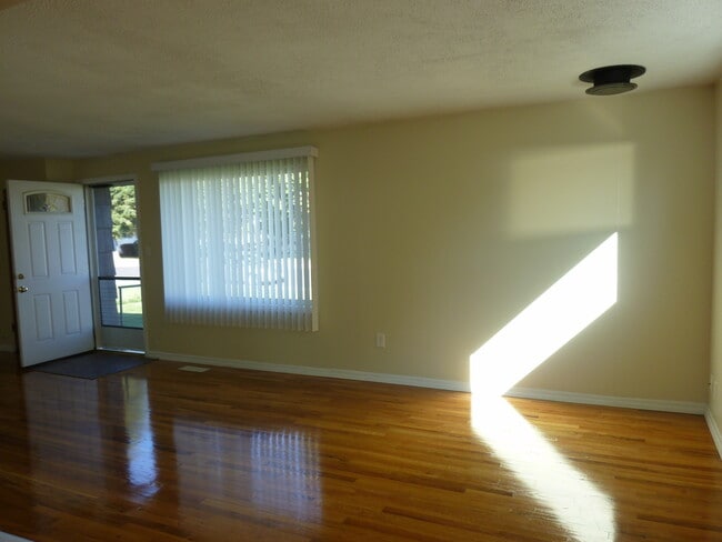 Photo - 1211 W Dalke Ave