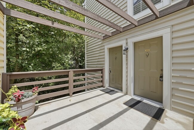 Photo - 10118 Oakton Terrace Rd
