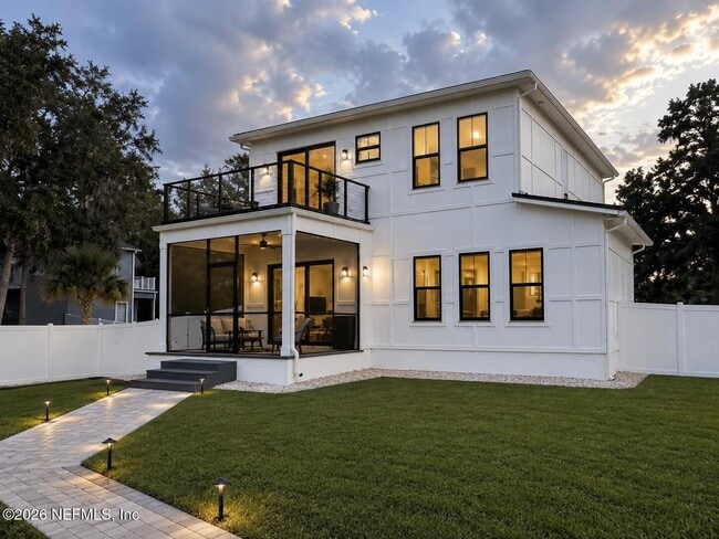 Photo - 5395 Heckscher Dr