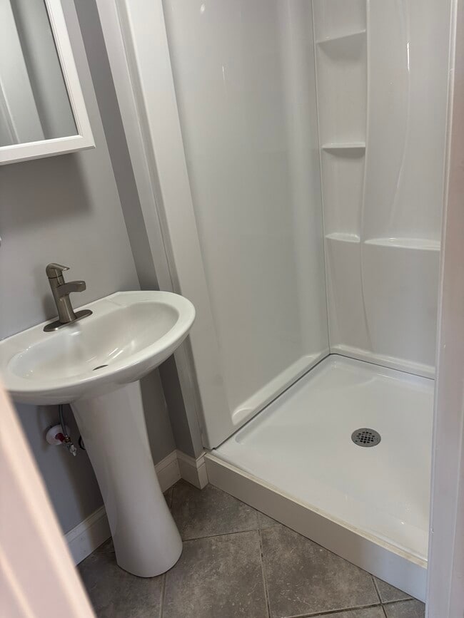 Photo - 121 School St