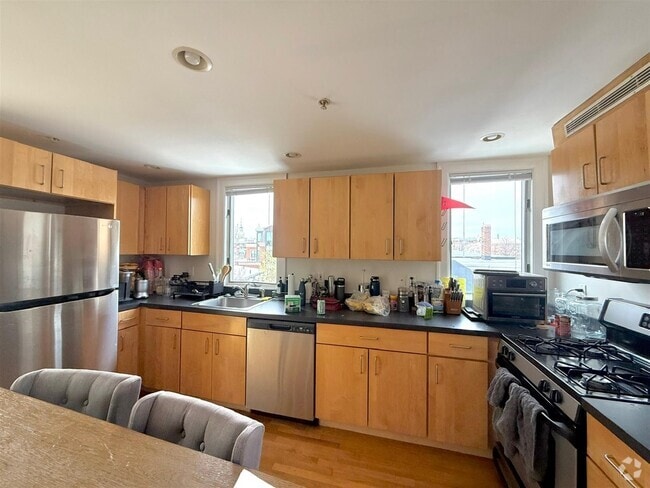 Building Photo - 1110 Massachusetts Ave Unit 3 Rental