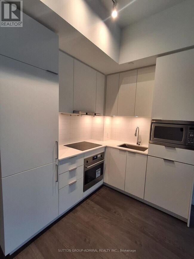 Photo - 7 Golden Lion Heights