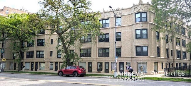 Building Photo - 7231 North Sheridan-2 Unit 2
