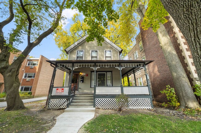 Building Photo - 711 Emerson St