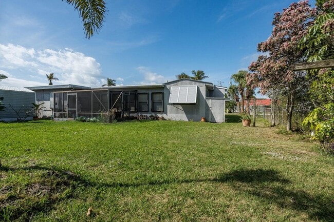 Photo - 306 Fernandina St