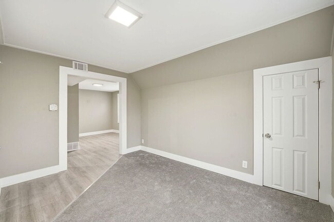 Photo - 1217 N Harding Ave Unit 2