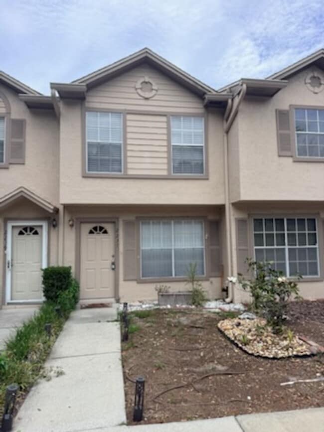 Building Photo - 2 BR/3BA | Newly Renovated Single Family Home | Community Pool | Private back porch!