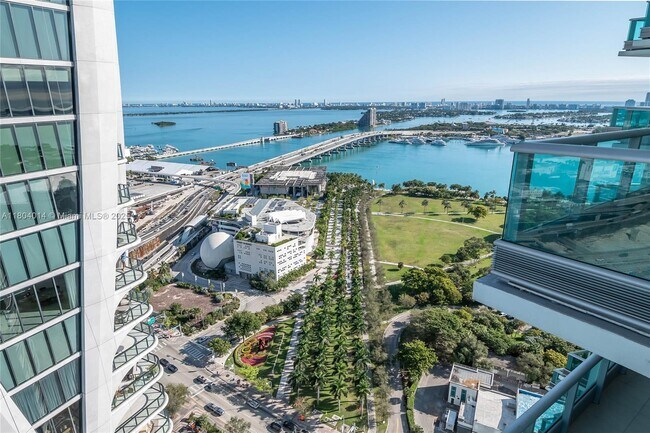 Photo - 900 Biscayne Blvd Unidad 3710