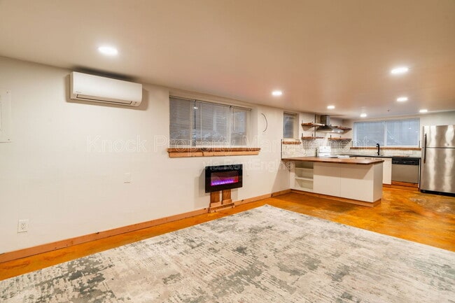 Photo - 1815 NW Hoyt St Unit 1