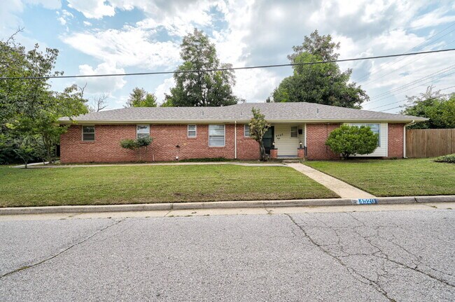 Building Photo - Rollingwood Beauty! Rental