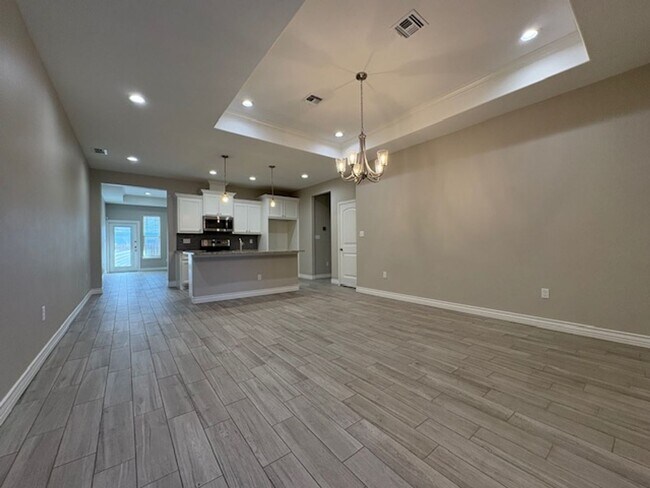 Photo - DCR602 Unit B