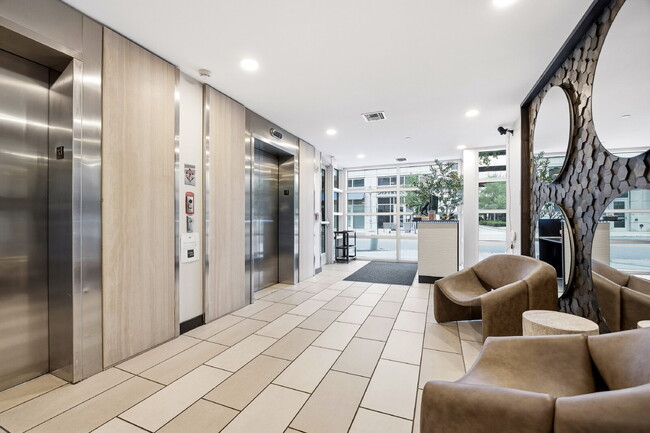 Photo - "Experience Urban Elegance: Spacious 2BR/2BA Condo in the Heart of Tampa!" Unit 111 N 12TH ST 1707