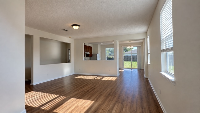 76237 Long Pond Loop