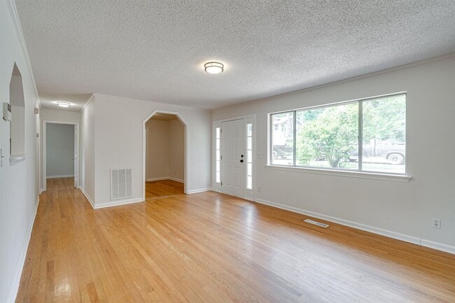 Photo - 4363 Montview Dr