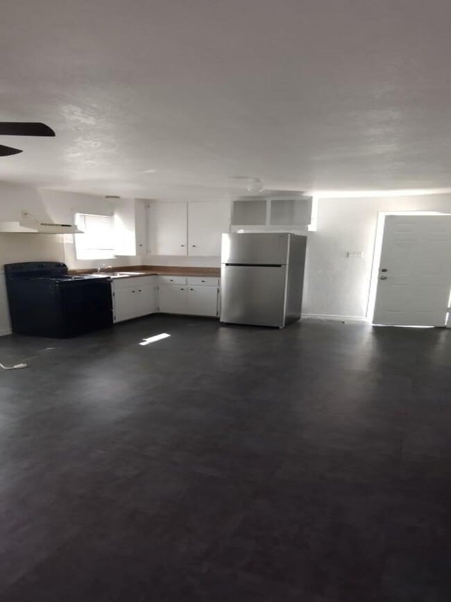 Photo - 204-206 Dewald St Unit 206