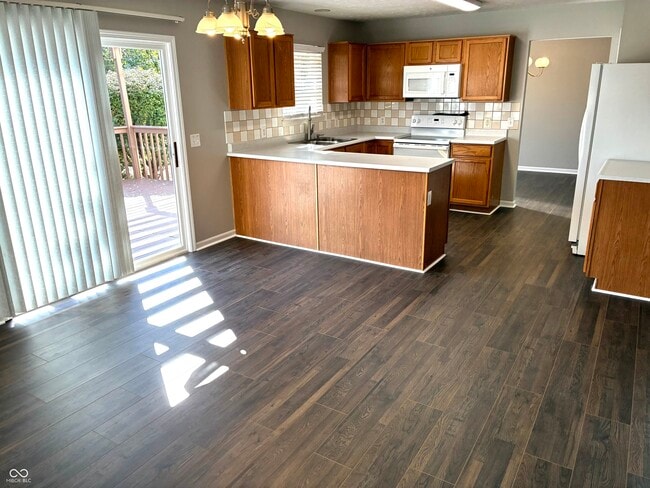 Photo - 5761 Cantigny Way S